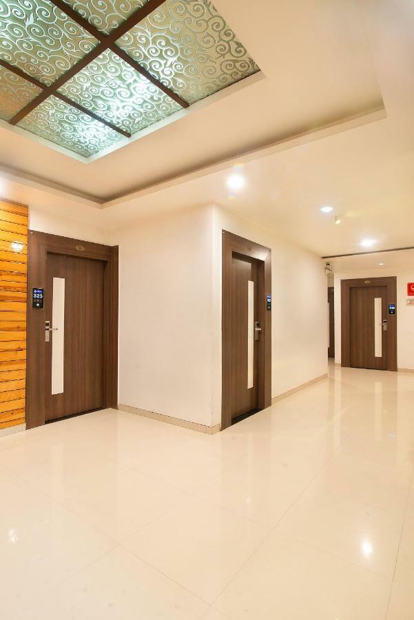 Hotel Sheetal Plaza สุรัต ภายนอก รูปภาพ
