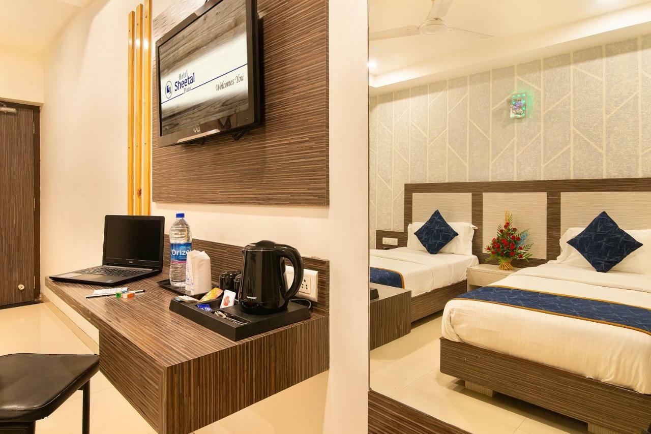 Hotel Sheetal Plaza สุรัต ภายนอก รูปภาพ