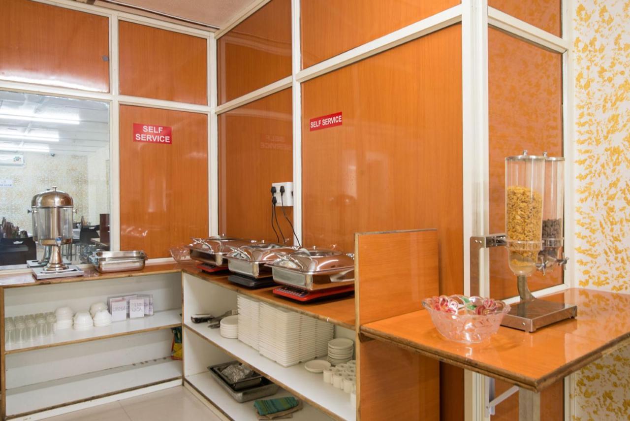 Hotel Sheetal Plaza สุรัต ภายนอก รูปภาพ